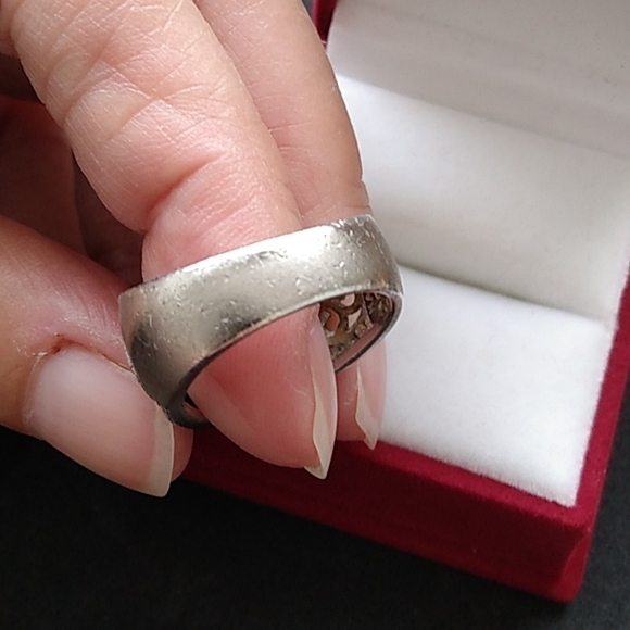 Sterling Silver Ring Size 7 ! Stunning. - Picture 4 of 6